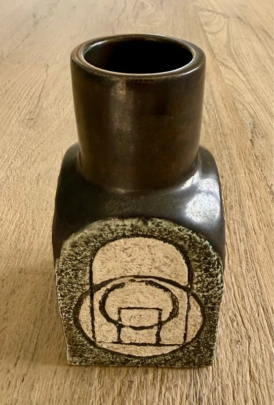 Troika: Spice Jar, Unsigned