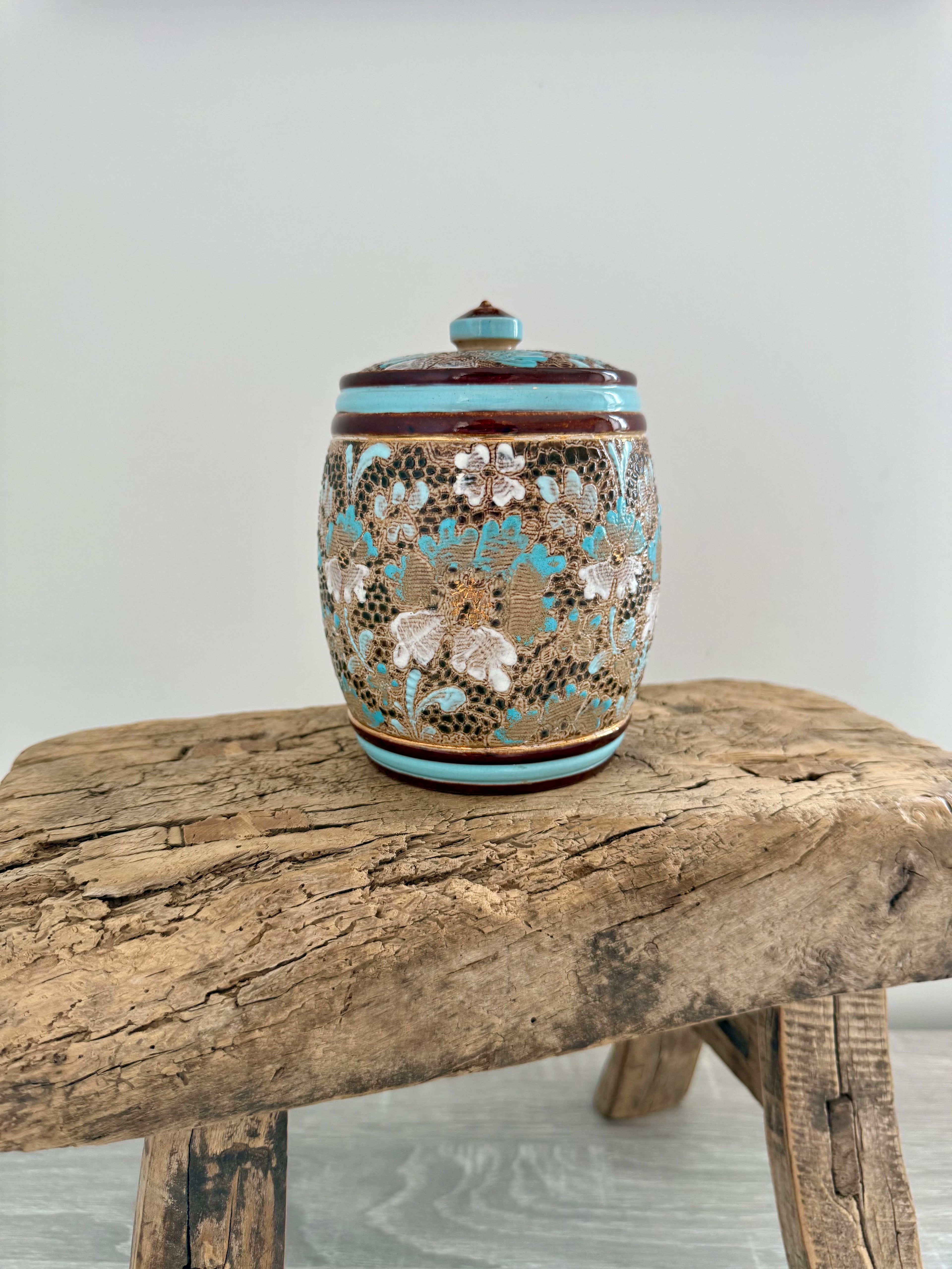 Doulton Lambeth: Lidded Stoneware Jar (c.1891–1910)